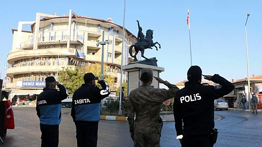 10 Kasım Atatürk'ü anma günü