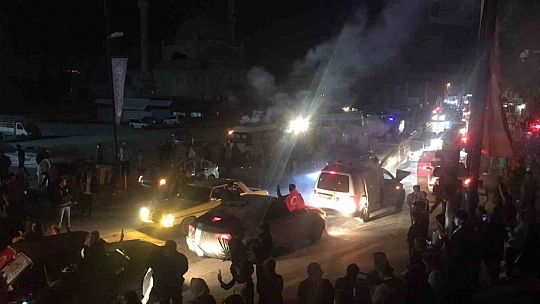 Malatya'da vatandaşlar sokaklara döküldü