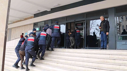2 kişi tutuklandı