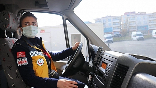 Kahraman ambulans sürücüleri