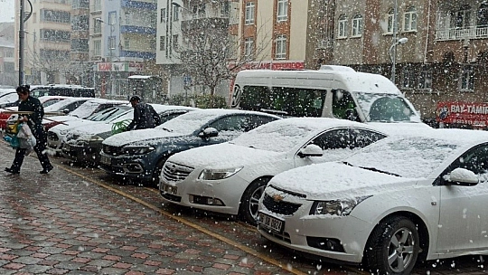 Güne kar yağışı ile başladık
