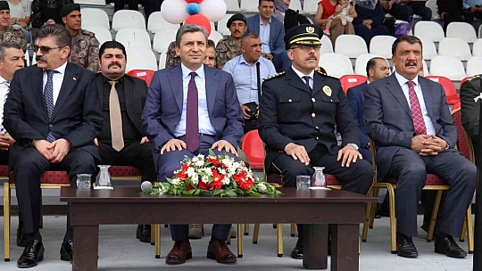 POMEM'de mezuniyet sevinci