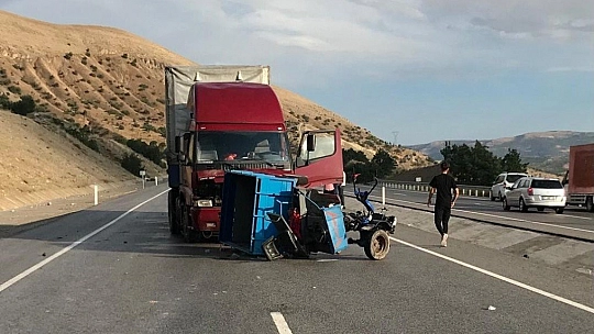 Çapa motoruna tır çarptı