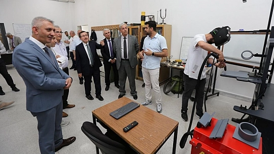Teknoloji laboratuvarı hizmette