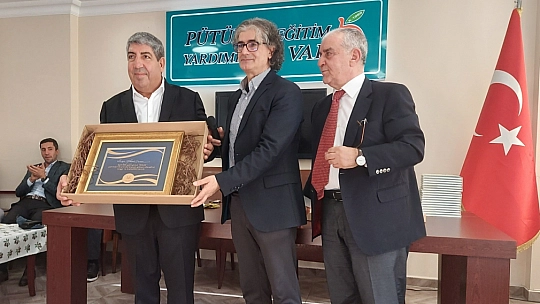 Vefa Plaketleri takdim edildi