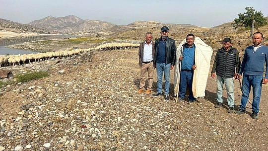 Yaylalardan zorlu dönüşler sürüyor