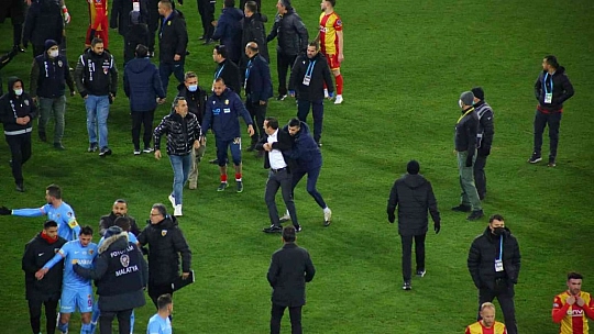 Başkan sahaya indi