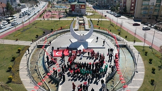 'İstikbale Yürüyoruz'