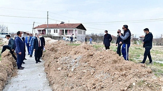 Semt sahası kuruluyor