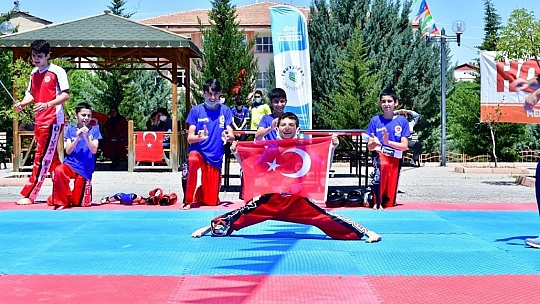 Yeşilyurt özel kutladı