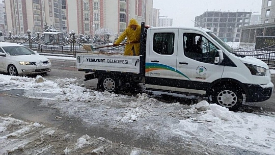 Kar temizleme çalışmaları