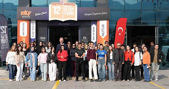 Akademisyen ve öğrencilerden fuara yoğun ilgi