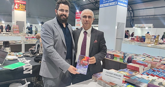 Malatya Fuarı'nın en çarpıcı kitabı! 'Ölüm Fayında Dört Gün' okurla buluştu!