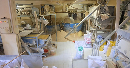 Taş değirmenler tarihe direniyor