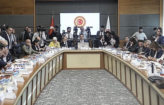 17,5 saatlik görüşme tamamlandı: Milli Dayanışma Kanun Teklifi kabul edildi