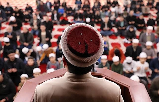 18 Eylül 2026 Cuma Hutbesi: 'Ahîlik Ahlakı'
