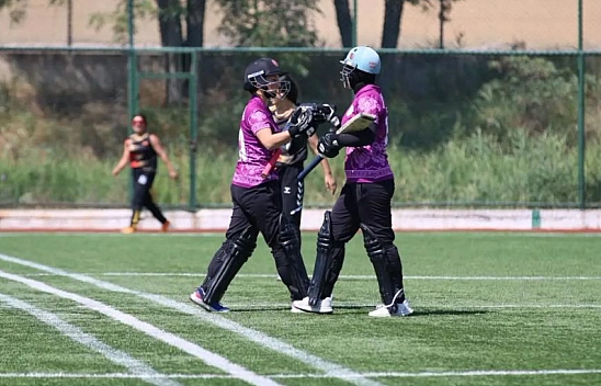 200 sporcu mücadele etti: Kriket Şampiyonası'nda ödüller sahiplerini buldu