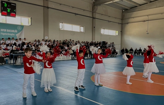 23 Nisan coşkusu tören ve gösterilerle kutlandı