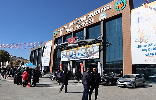 3 Kasım Malatya Kitap Fuarı'nda bugün hangi yazarlar var?