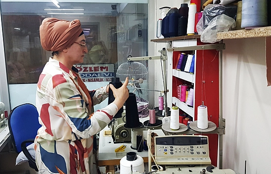 43 Yıllık Dikimle 4 Çocuğunu Meslek Sahibi Yaptı