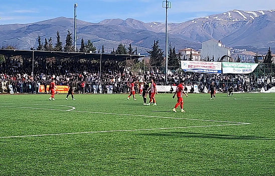 5 Bin kişilik destek şampiyonluğu getirdi: Malatya 7 yıl sonra şampiyonluk turunda!