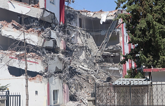 6 Şubat'ın Bir Başka Yarası: Malatya'nın Simgesi Yıkılıyor...! Sadece Anı Olarak Kalacak...