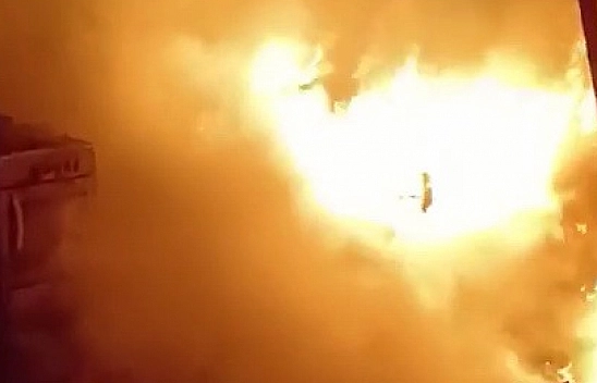 Alev alan çadır küle döndü