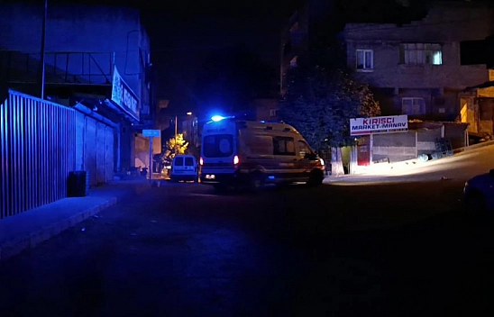 Arkadaş kavgası kanlı bitti: 1 yaralı