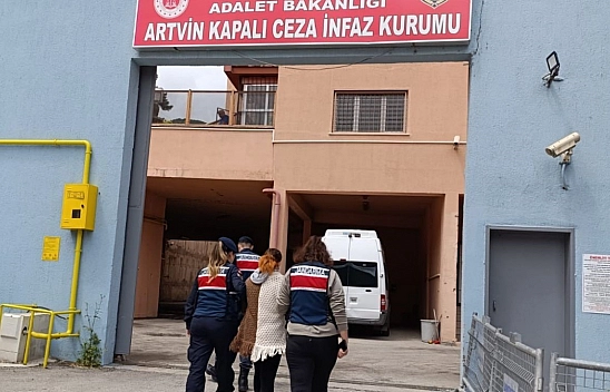 Artvin'de cinsel istismarcı kadın yakalandı