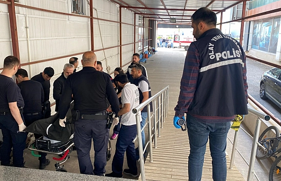 Atış yaptığı tabanca ile kendini vurdu!