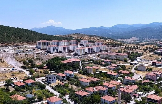 Bakan Kurum'dan Sındırgı depreminin yıldönümüne ilişkin paylaşım
