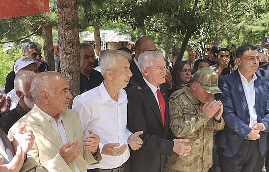 Başbağlar şehitleri kabirleri başında anıldı
