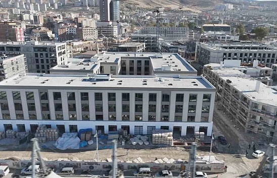 Başkan Er, Çarşının Teslim Tarihini Açıkladı..!