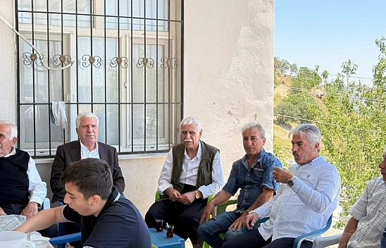Başkan Karamehmetoğlu, vatandaşlarla bir araya geldi