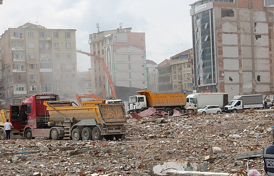 Başkan Malatya'ya Gelen Destekleri Eleştirdi Malatya'nın Bir Senesi Heba Oldu, 'Şaka Gibi'!
