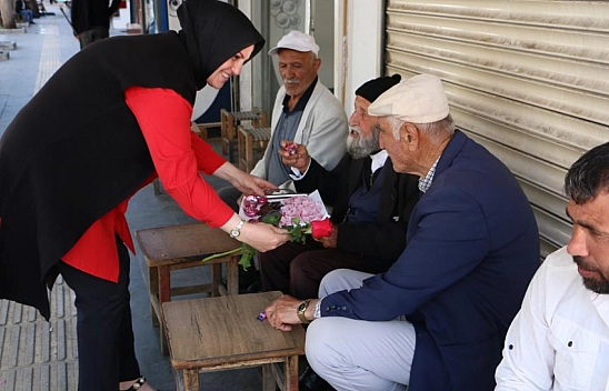 Bayram dayanışması sokaklara taştı