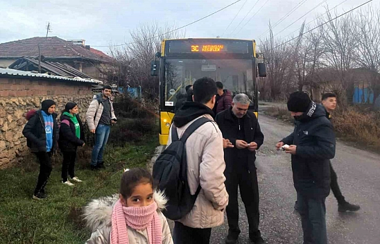 Malatya'da ulaşım çilesi! Yine yolda kaldı!