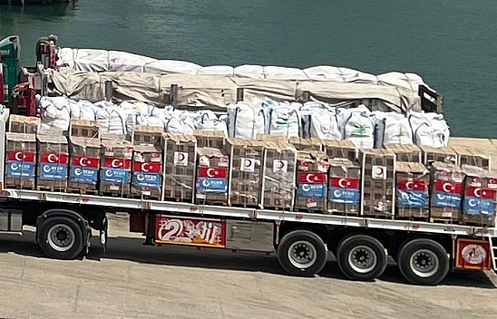Gazze'ye 600 ton insanî yardım