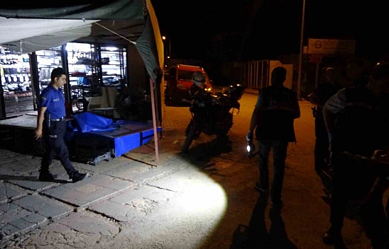 Malatya'da Esnaf Kanlar İçinde Bulundu: Bıçaklı Kavga Şüphesi