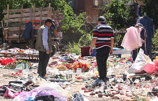 Bit Pazarı çevreyoluna taştı..!