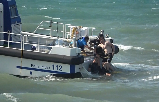 Boğulmaktan son anda kurtuldu