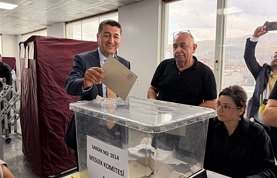 Boyraz tebrik etti