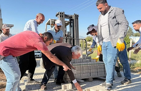 Bozulan yollar tek tek yenileniyor