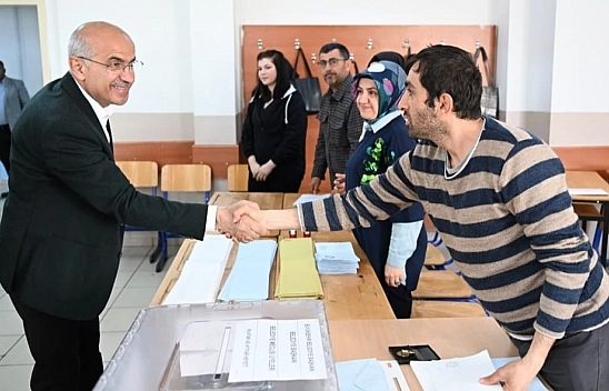 Büyükşehir Adayı Er oyunu kullandı!