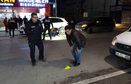 Cadde ortasında kurşun yağmuruna tutuldu