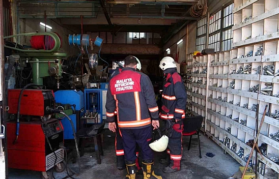 Çakmak gazı bomba gibi patladı!