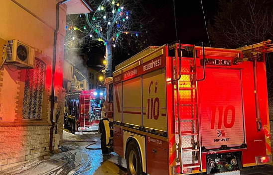 Camide çıkan yangın korkuttu