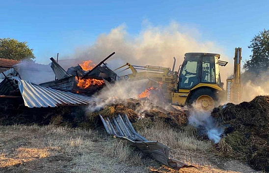 Çanakkale'de boşaltılan köylerdeki bazı evler yandı