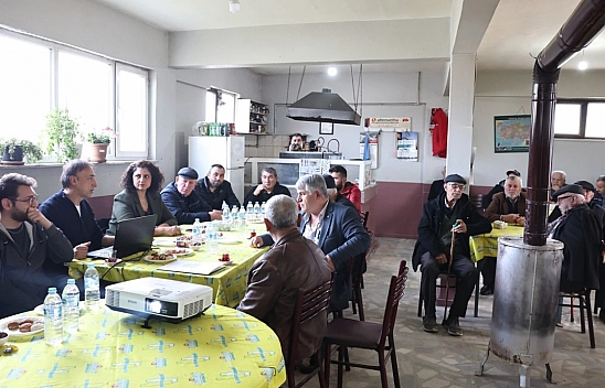 Çiftçilere toprak, bitki ve su analizleri anlatıldı