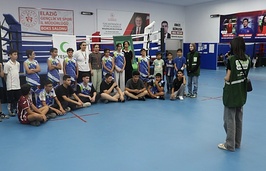 Çocuklar teknoloji bağımlılığına karşı bilinçlendiriliyor